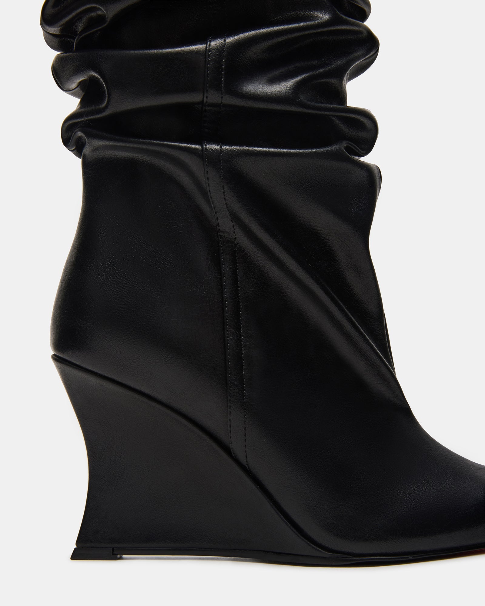 DISTORTION BLACK